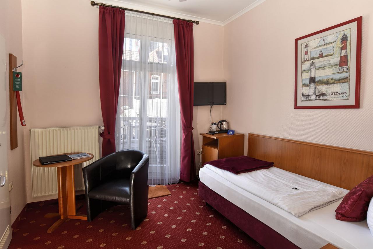 Stadt Hamburg 3*